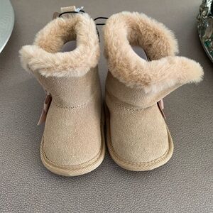 Bear paw boots 0 to 6 months
